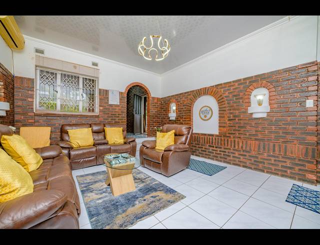 4 BEDROOM HOUSE FOR SALE IN MOUNT VERNON